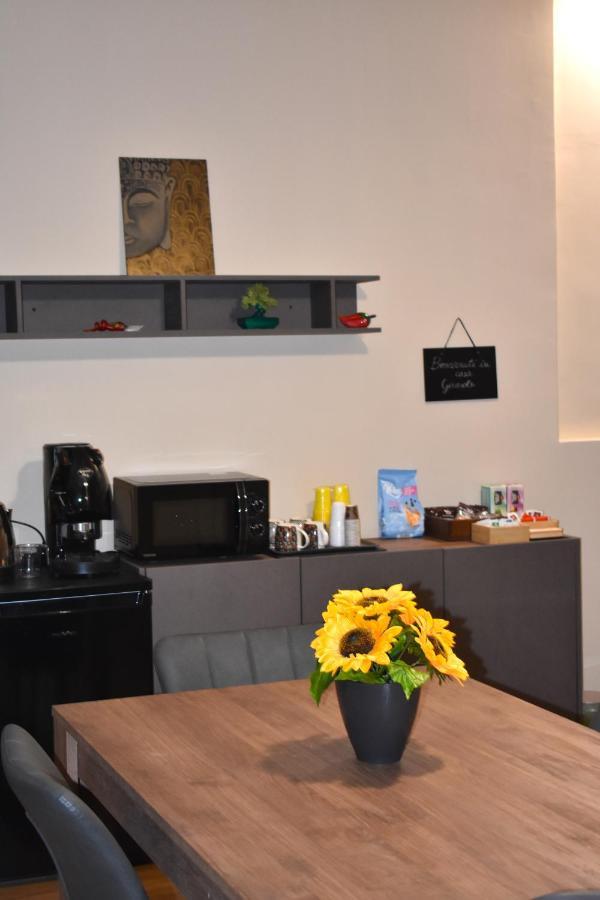 Casa Vacanze Oikia - Room Girasole Naples Exterior photo